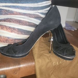 BLACK SUEDE GUCCI PLATFORMS SIZE 38